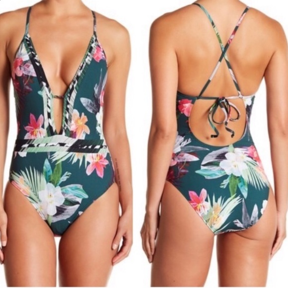 La Blanca Other - NWT La Blanca Tummy Control Floral one piece